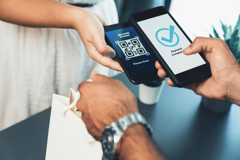 Fraudes con IA elevan la presión por diseñar tecnología segura desde el origen